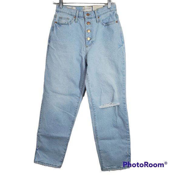 Universal Thread Denim - Universal Thread Vintage Straight Button Fly Light Wash Distressed Jeans NWT